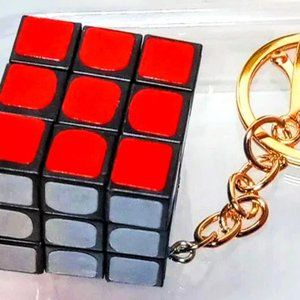 RUBIK'S CUBE KEYCHAIN